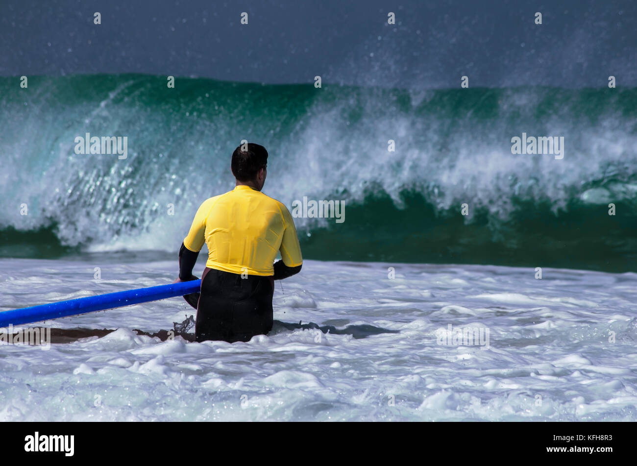 Canarie sono stati rinominati da surfers,hawaiiani dell'oceano atlantico,onde in Fuerteventura durante la stagione invernale,può raggiungere una altezza di 5 metri Foto Stock
