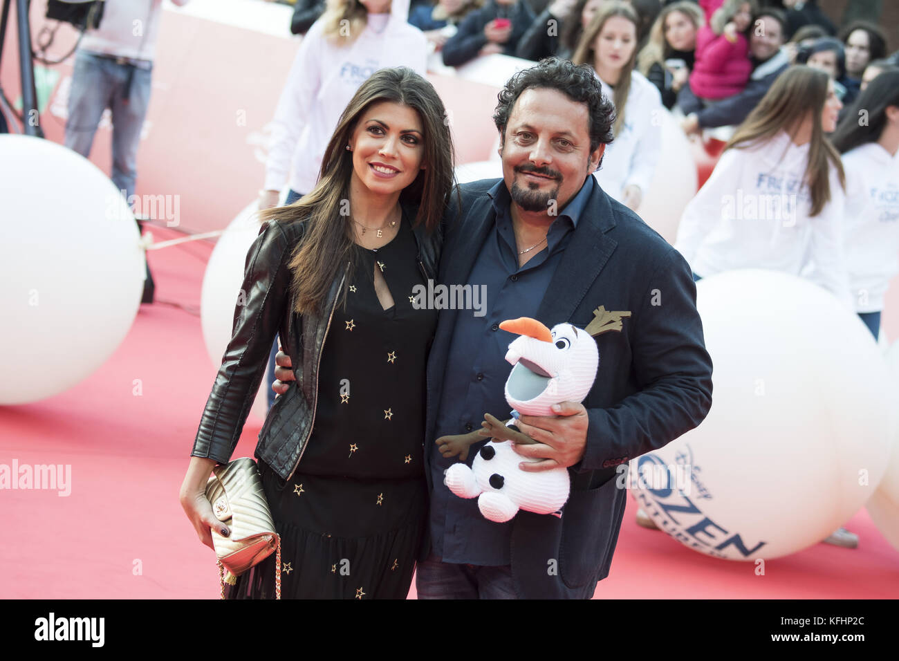 SMS Sotto mentite spoglie trama, cast, trailer e curiosità Gazzetta.it