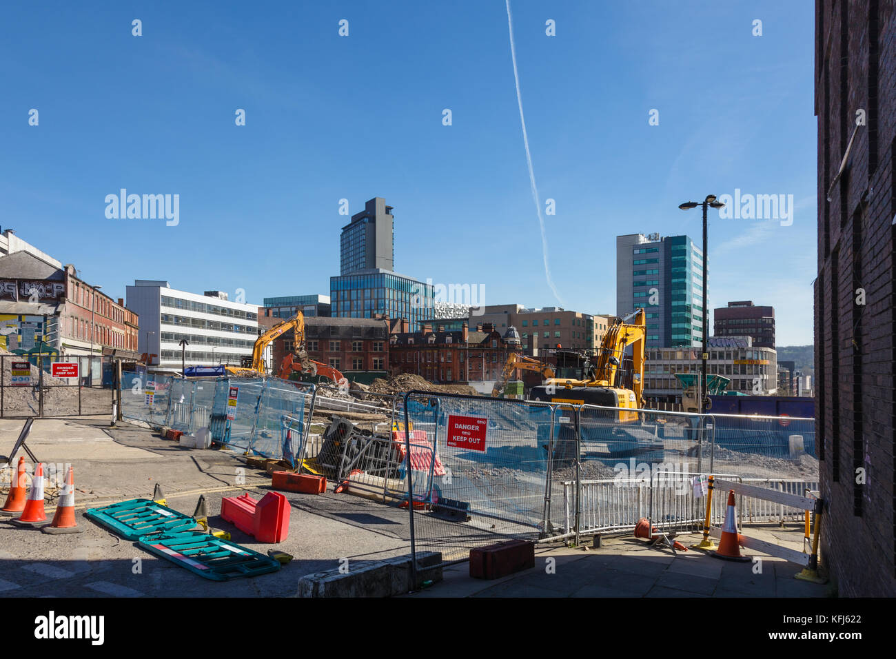 Demolizione di Grosvenor House Hotel da Wellington Street, maggio 2017, Sheffield, Regno Unito Foto Stock