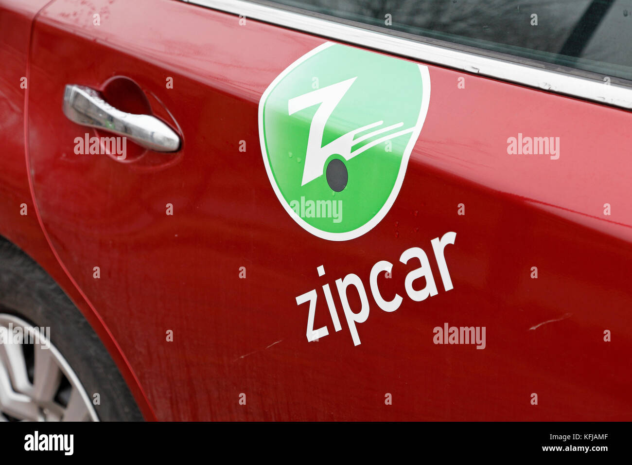 Zipcar, auto a noleggio su un campus universitario Foto Stock
