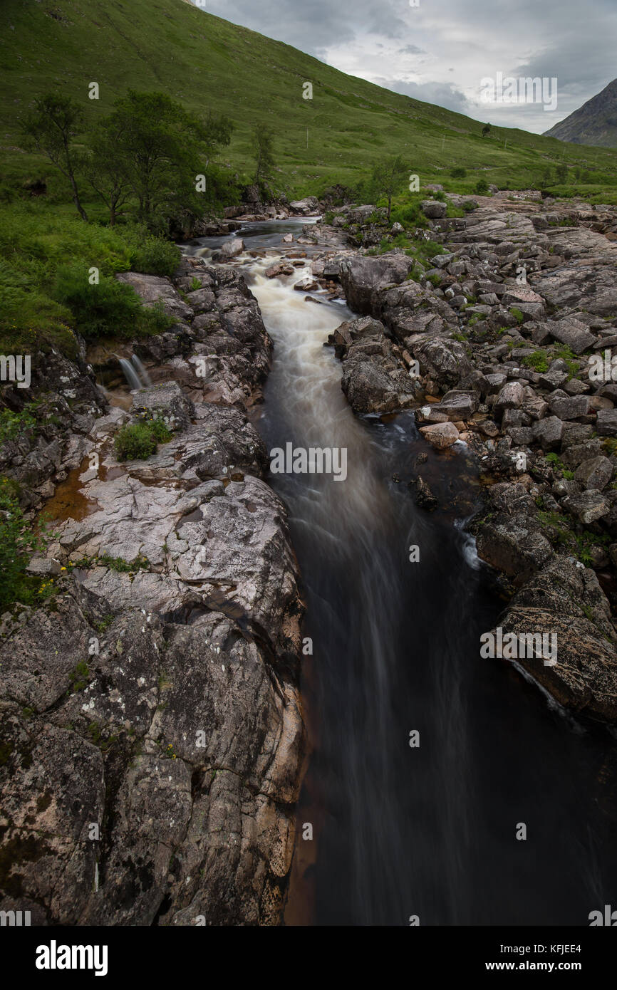 Fiume, Etive Glen Etive, Scozia Foto Stock