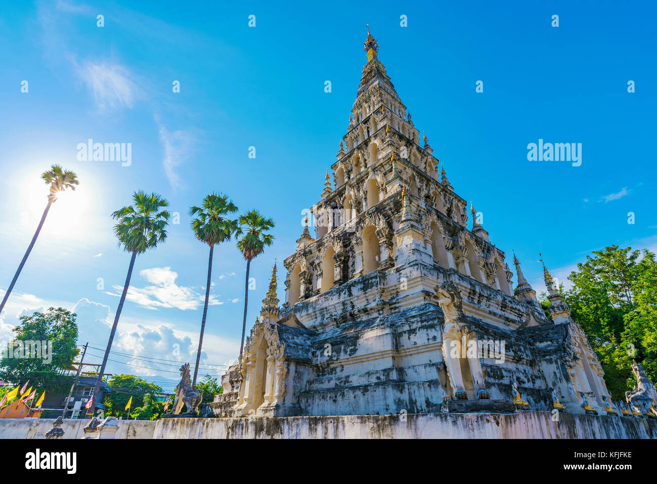 Wat Chedi liam vecchio tempio architettura in Chiang Mai Foto Stock