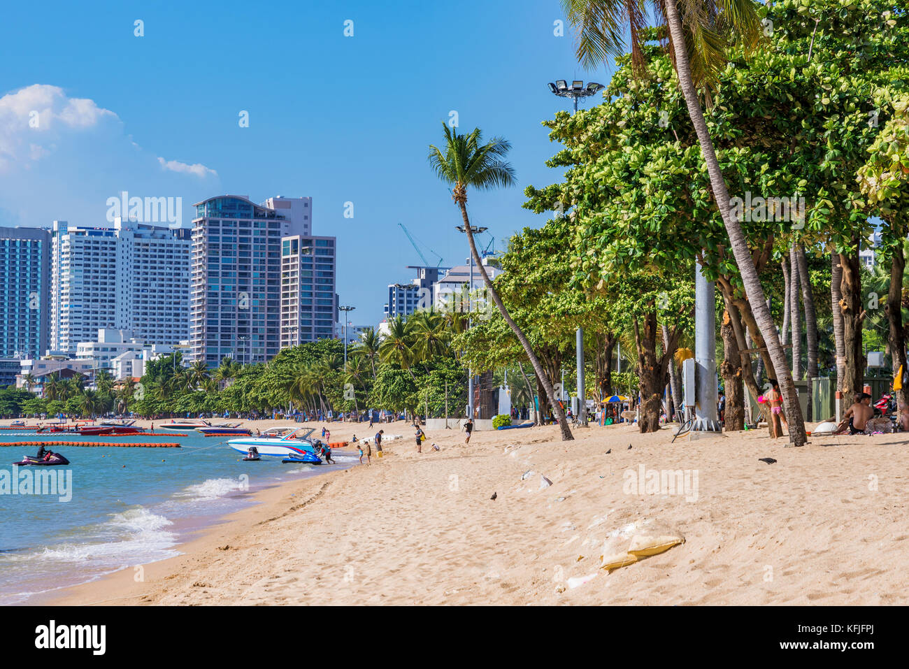 Spiaggia di Pattaya scenario in una giornata di sole in Thailandia Foto Stock