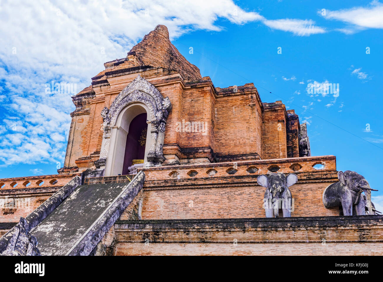 Wat Chedi Luang antica architettura del tempio Foto Stock