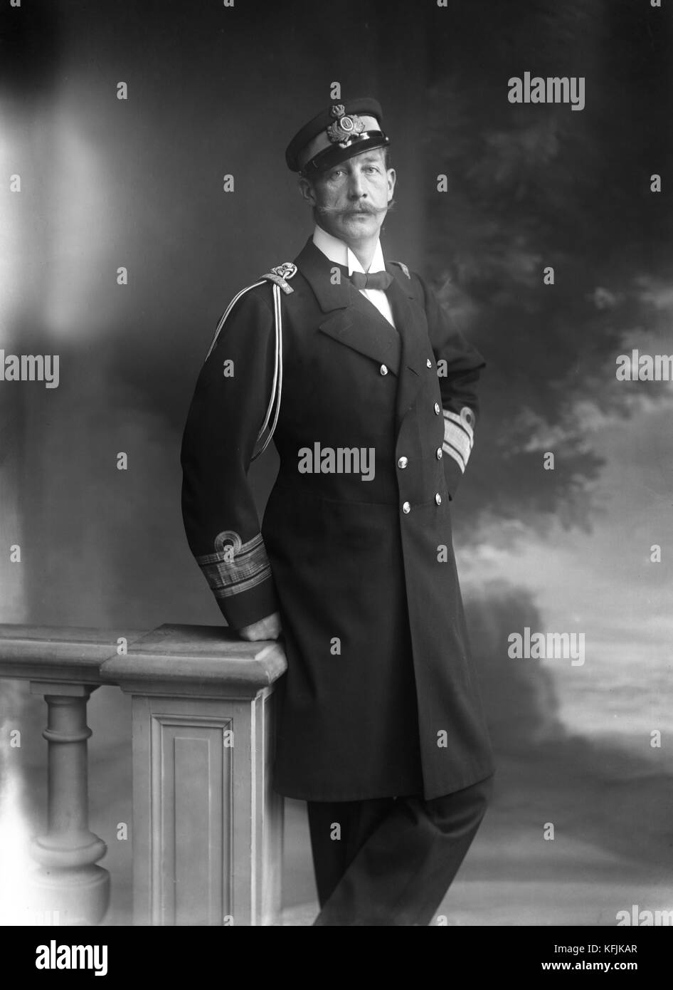 Principe Giorgio i di Grecia e Danimarca (1869-1957) con il suo costume ammiraglio. Fine del 19th secolo Photo Taponier credito:Photo12/Coli. Tafonier Foto Stock