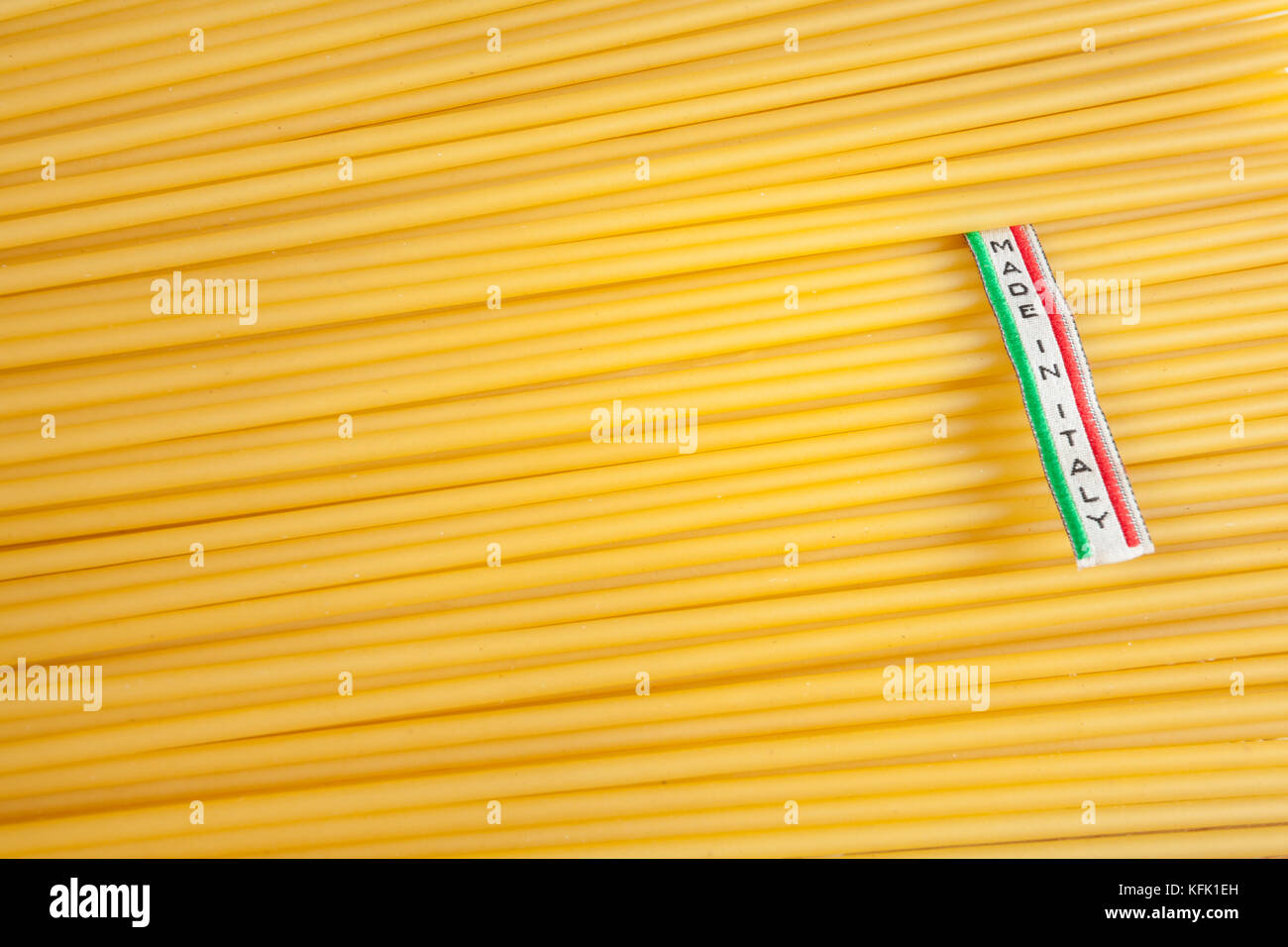 Made in italy oltre a crudo spaghetti italiano Foto Stock