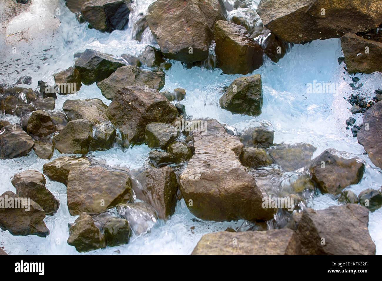 La fusione dei ghiacciai in alta zona artica. Attualmente non ci sono pietre che sono sul ghiacciaio durante l'età di ghiaccio; glaciale, cambiamenti climatici, climatiche v Foto Stock