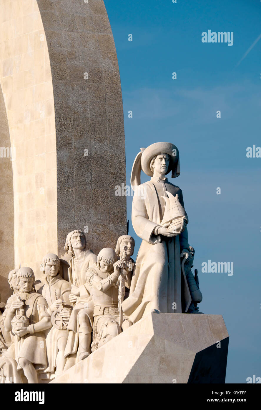 Monumento delle scoperte, Padrao dos Descobrimentos, navigatore e scopritore, alla testa di Enrico il Navigatore, Belém, Lisbona Foto Stock