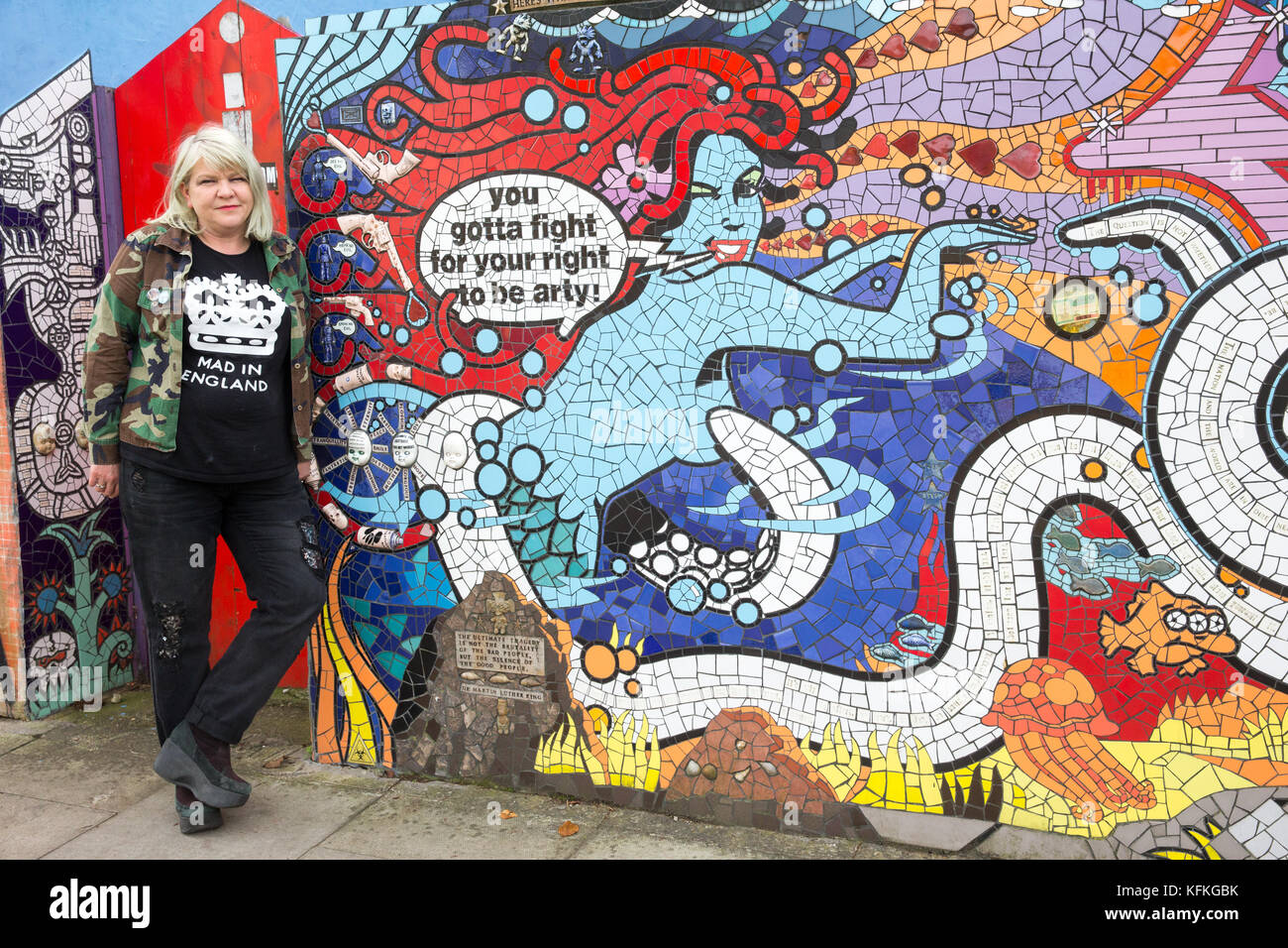 " Le camere di trattamento' è il mosaico-coperto casa di artista contemporaneo, Carrie Reichardt. Ci sono voluti 20 anni per completare e ha oltre 23 bulbi oculari Foto Stock