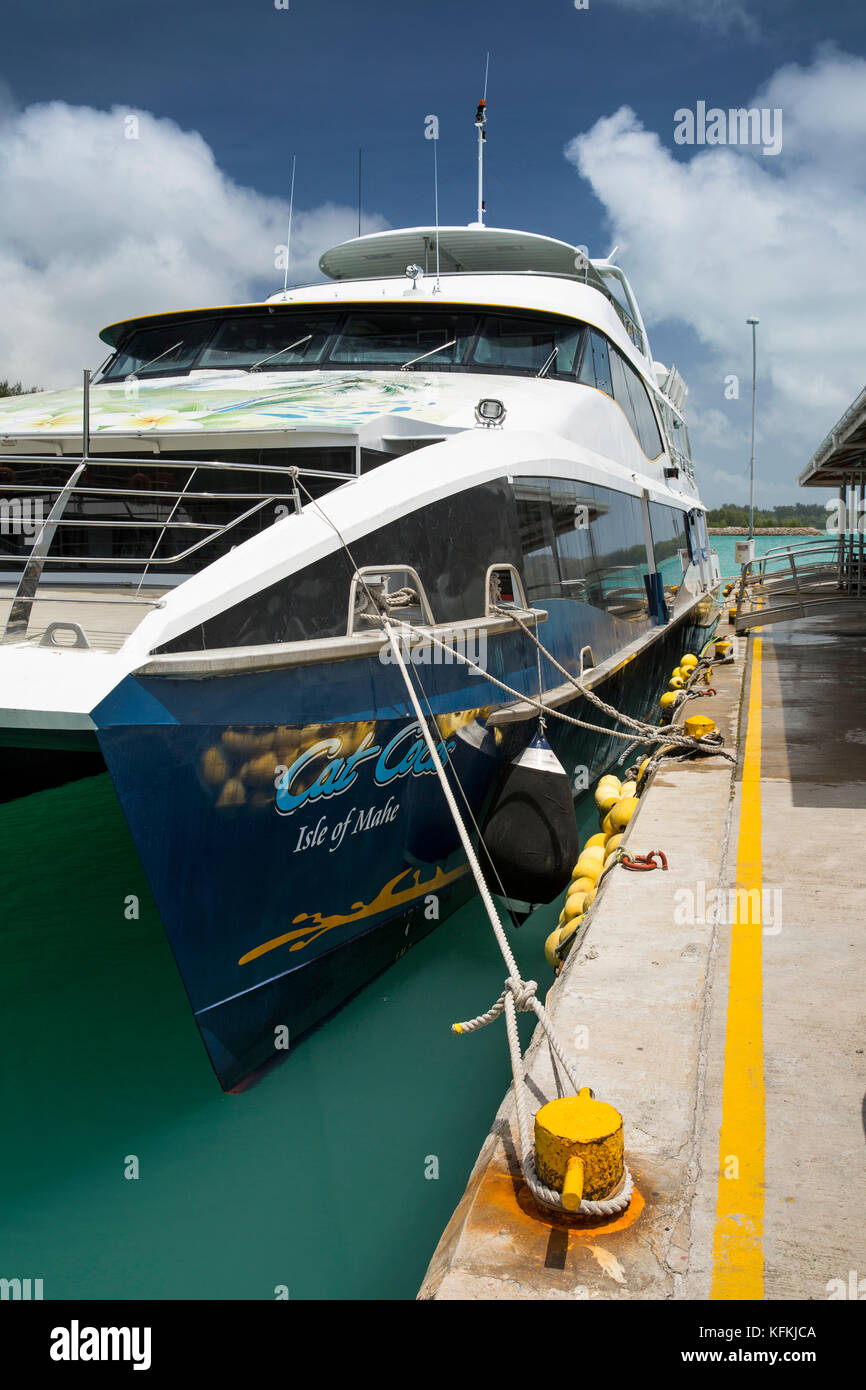 La Seychelles, Praslin, Baie St Anne Jetty, Isola di Mahe Cat Cocos Inter island ferry barca catamarano Foto Stock