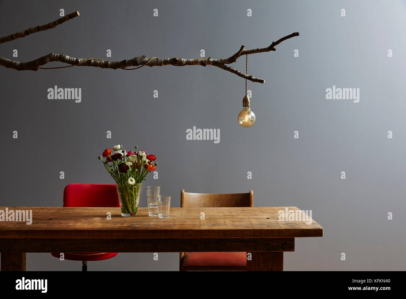 La tabella e la scena della lampada design urbano decorazione vintage Foto Stock
