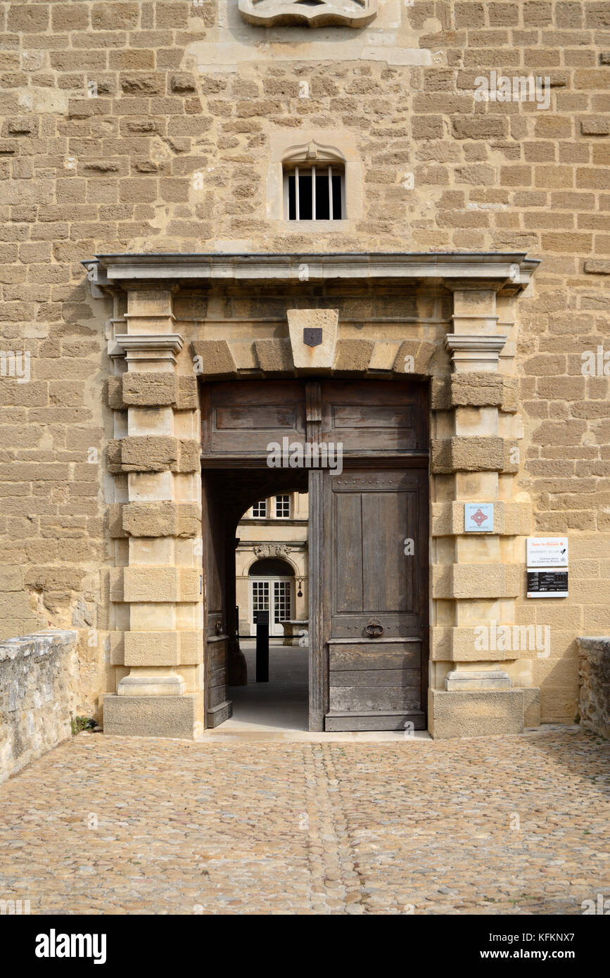 Ingresso rinascimentale al castello di Suze-la-Rousse o Château, Drome o Drôme, Francia Foto Stock