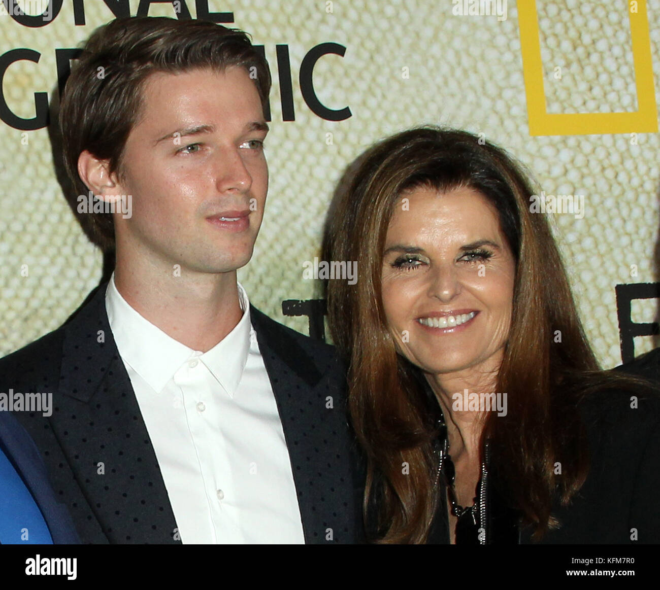 Los Angeles, CALIFORNIA, Stati Uniti. 30 ottobre 2016. 30 ottobre 2017 - Los Angeles, California - Patrick Schwarzenegger e Maria Shriver. La premiere di National Geographic 'The Long Road Home' si è tenuta alla Royce Hall di UCLA a Los Angeles. Credito fotografico: AdMedia Credit: AdMedia/ZUMA Wire/Alamy Live News Foto Stock