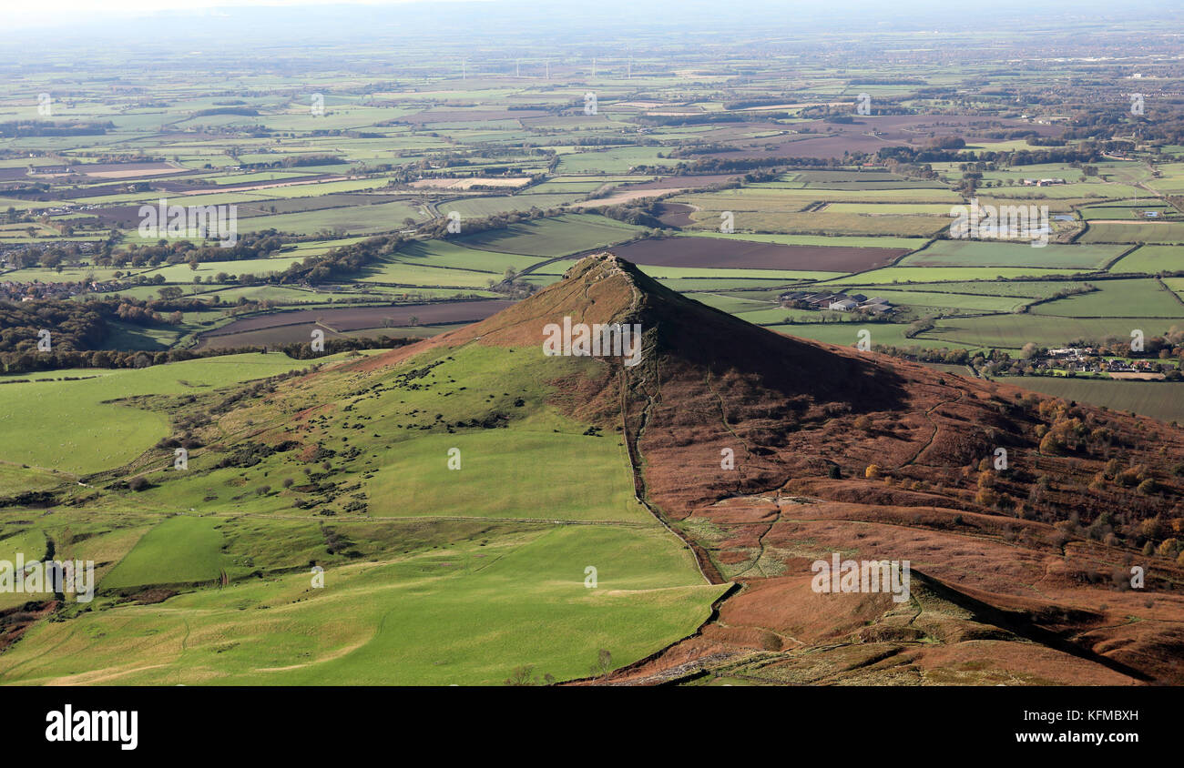 Vista aerea del Roseberry Topping da oltre 1500' (in questo modo nessun National Trust copyright infrazioni), Middlesbrough, Regno Unito Foto Stock