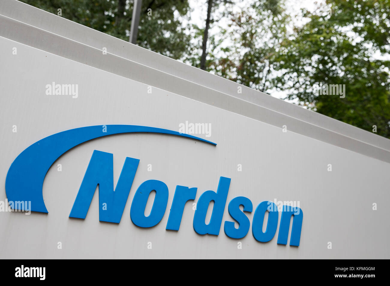 Un logo fuori da una struttura occupata dalla Nordson Corporation a Duluth, Georgia, il 7 ottobre 2017. Foto Stock