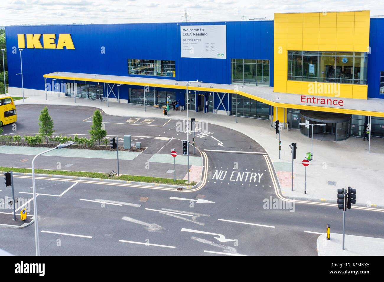 Negozio Ikea ingresso, Reading, Berkshire, Inghilterra, GB, Regno Unito Foto Stock