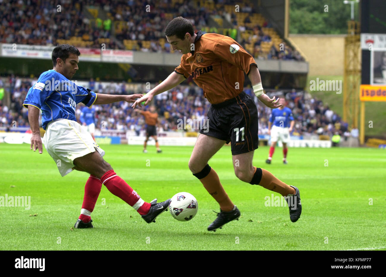 Il calciatore Mark Kennedy Wolverhampton Wanderers v Portsmouth 11 Agosto 2001 Foto Stock