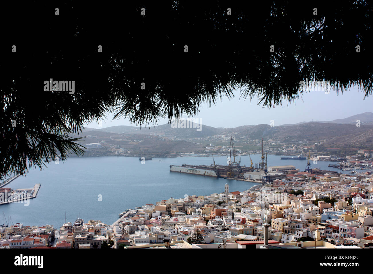 Vista di Syros da ano SIROS, CICLADI Foto Stock