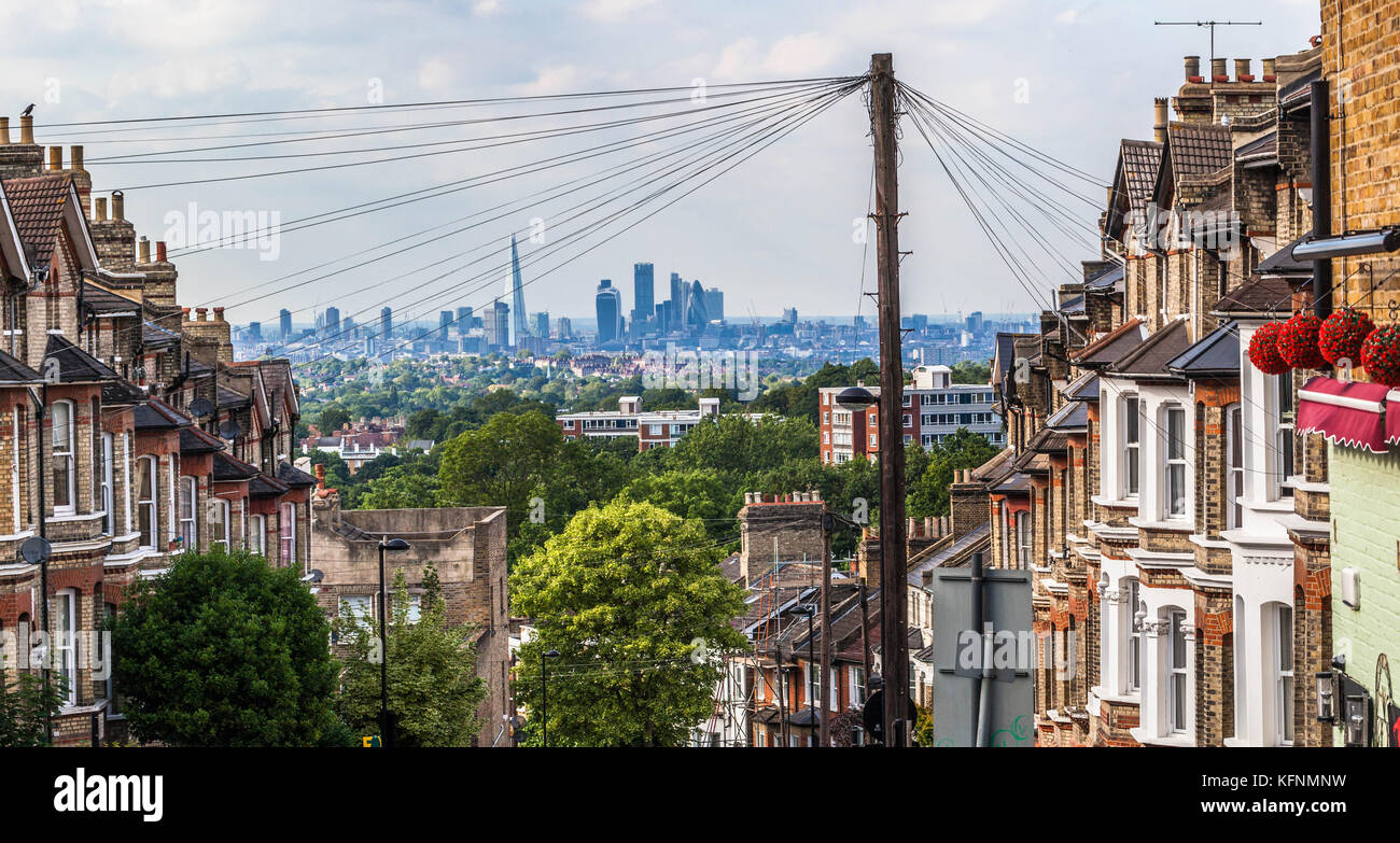 Vista di Londra da Woodland Road, il Crystal Palace di Londra, SE19, Inghilterra, Regno Unito. Foto Stock