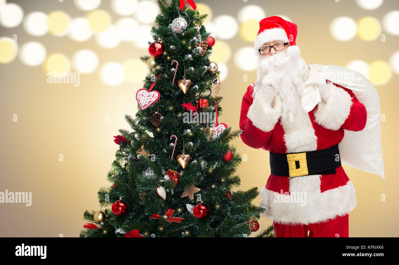 Sacco X Albero Di Natale Albero di natale babbo natale immagini e fotografie stock ad alta