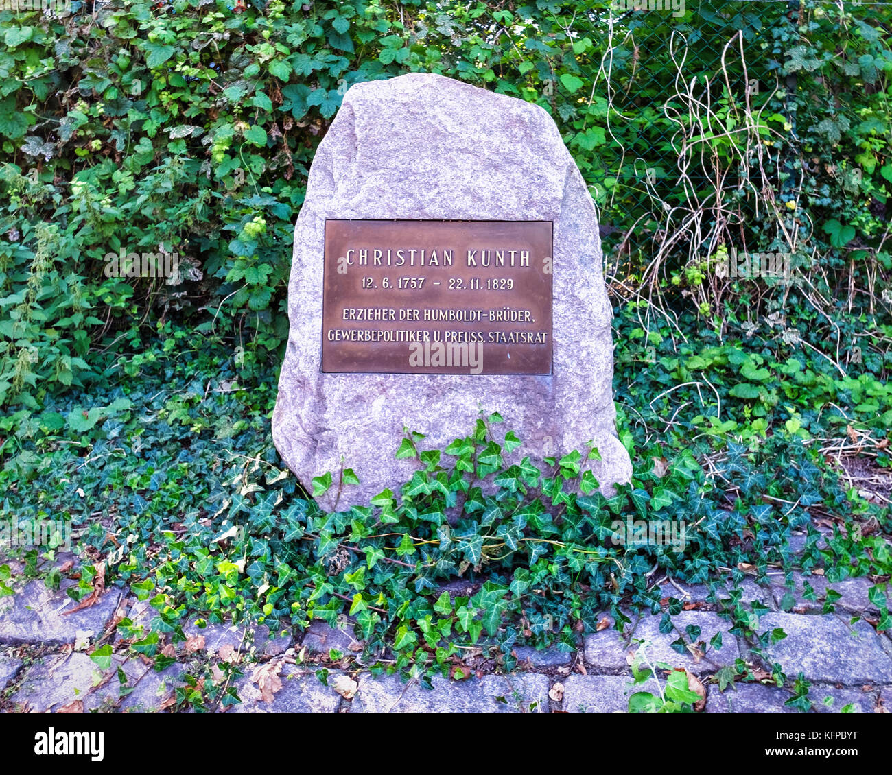 Berlino Tegel. Targa commemorativa per Christian Kunth in ingresso al Castello di Tegel, educatore, politico e tutor per il Humboldt fratelli Foto Stock