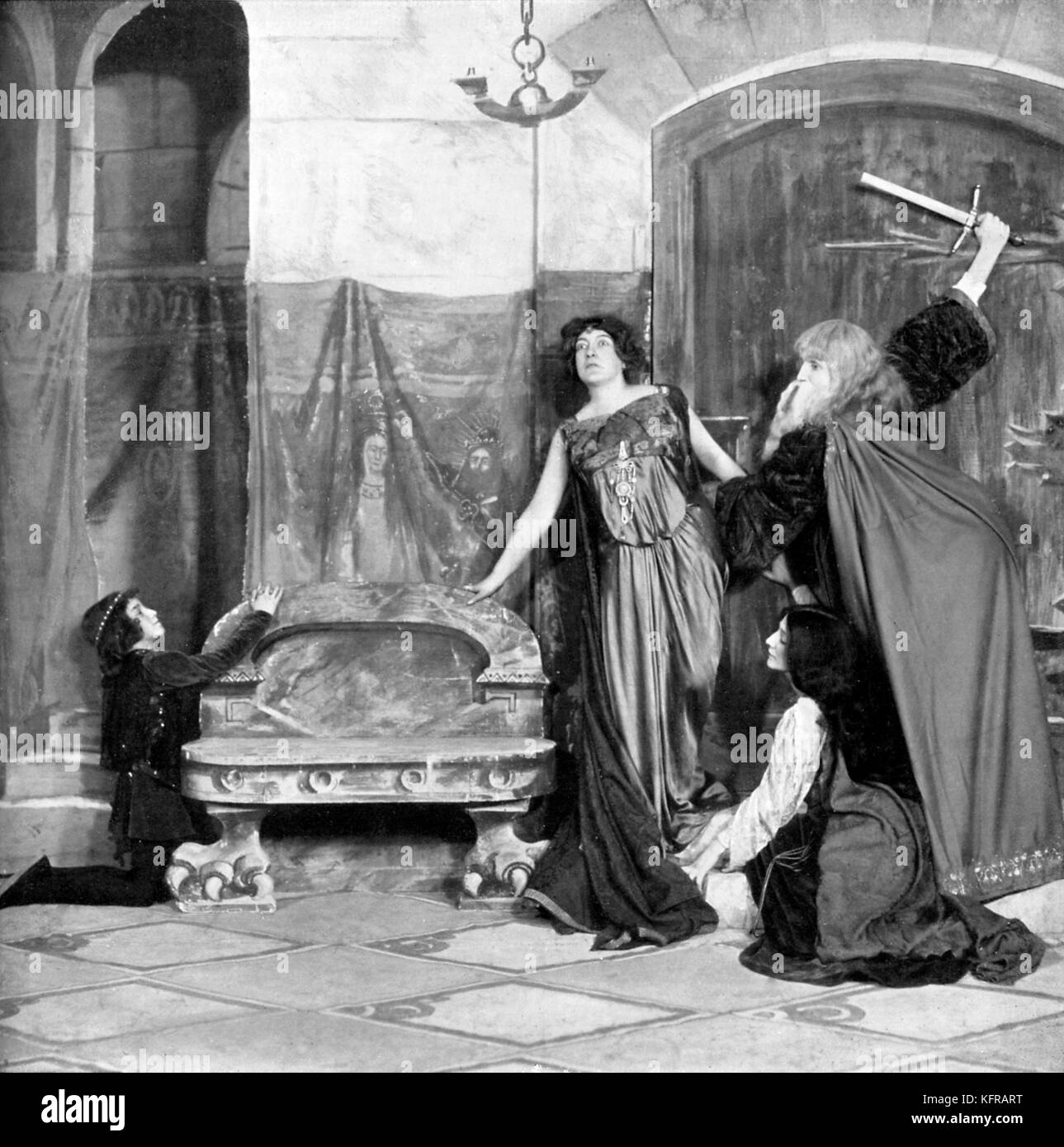 Georgette Leblanc come Ygraine in La Mort de Tintagiles (la morte di Tintagiles) da Maurice Maeterlinck e musica da Jean Nougues. Atto III Produzione dal teatro Mathurins, febbraio 1906. Poeta belga, drammaturgo, 29 agosto 1862 - 6 maggio 1949 . GL amante della MM per molti anni. Foto Stock