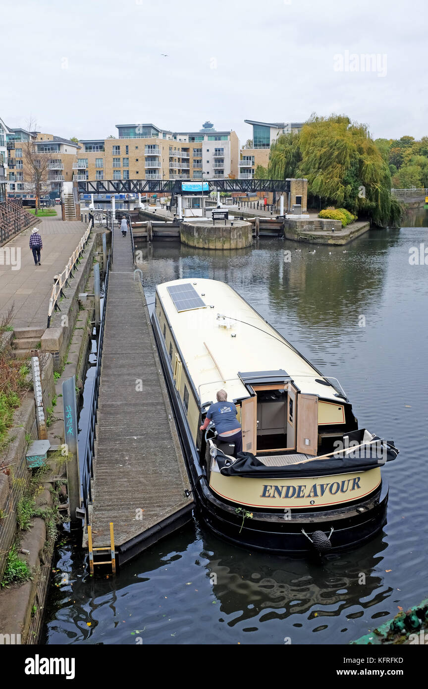 Brentford chiswick Londra uk Ottobre 2017 - narrowboats sul fiume brent canali off il fiume Tamigi fotografia scattata da simon dack Foto Stock