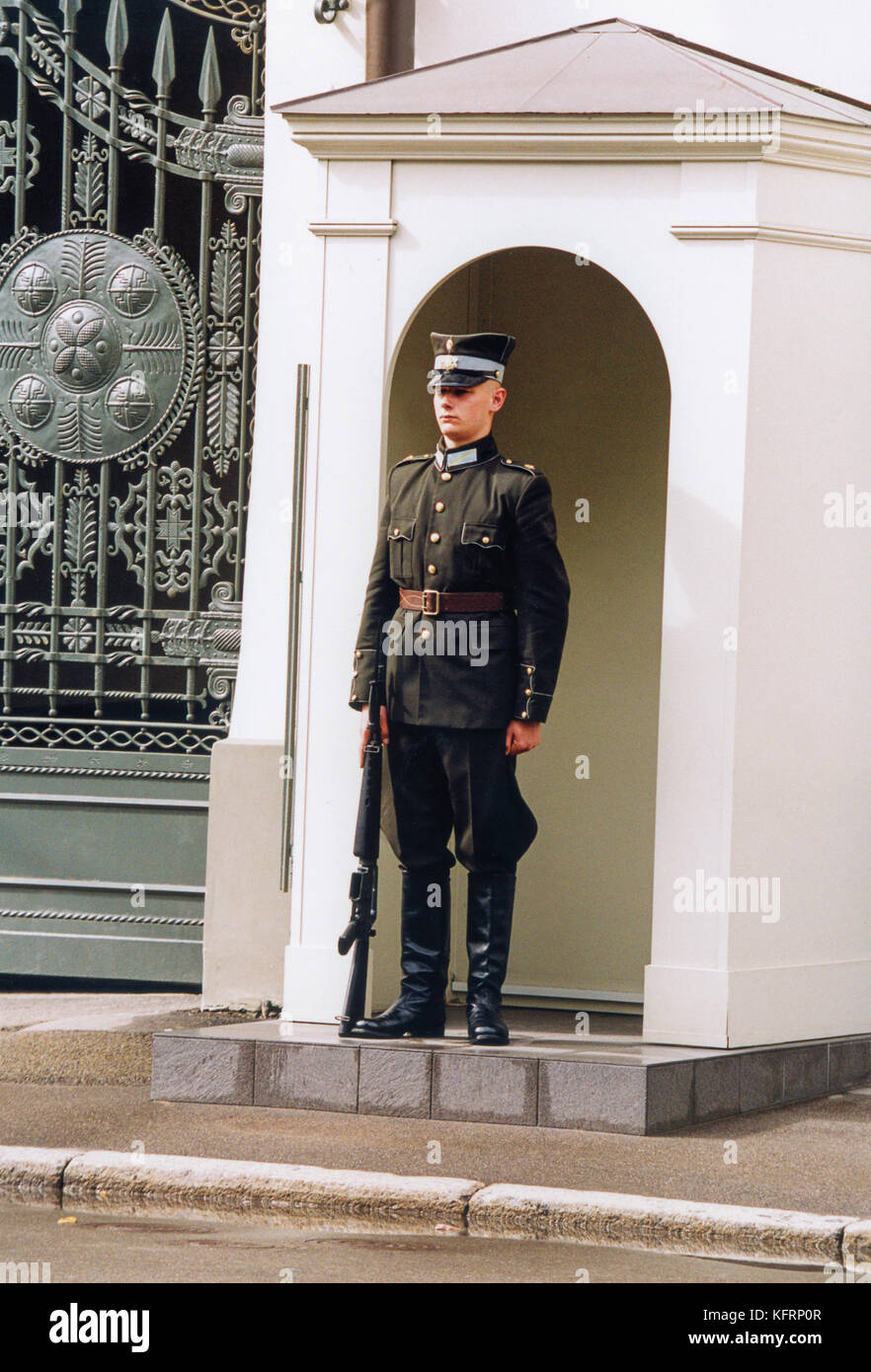 Riga, Lettonia 2006 guard al palace riga pils Foto Stock