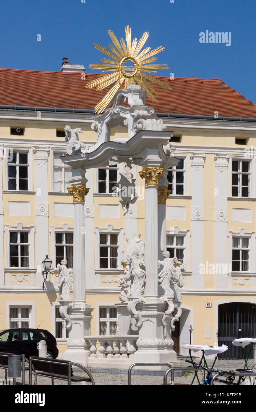 Il Dreifaltigkeitssäule (Colonna della Santa Trinità) in Stein an der Donau in Austria Inferiore Foto Stock