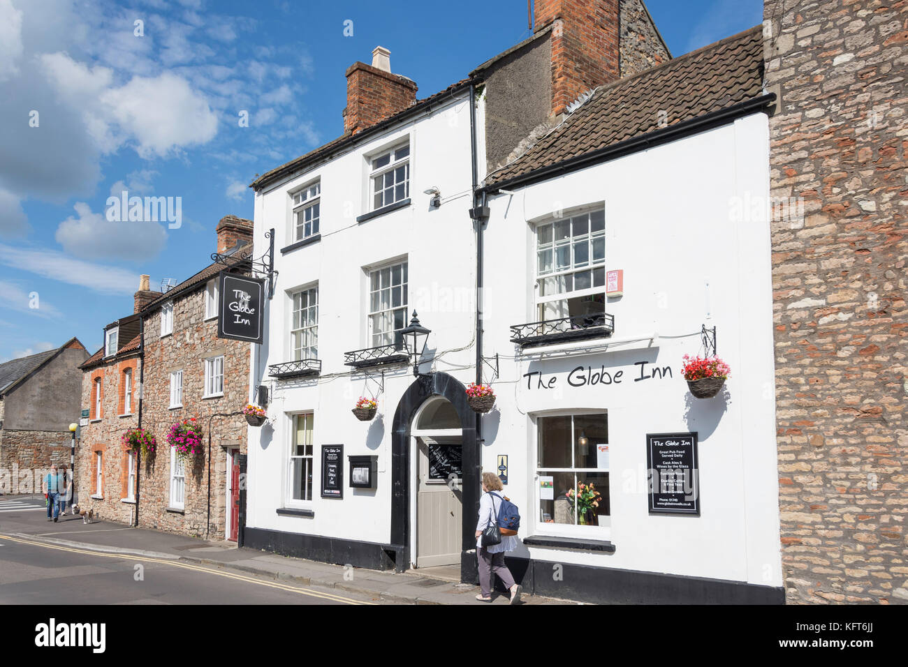 Xviii secolo il mondo Inn, sacerdote Row, pozzi, Somerset, Inghilterra, Regno Unito Foto Stock