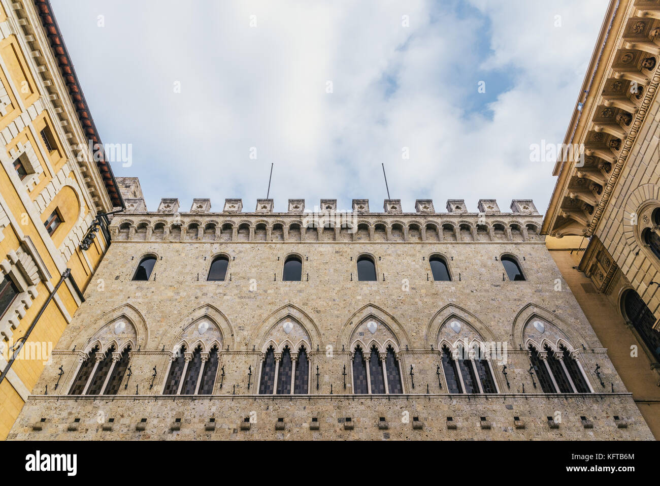 Sede a siena, Italia di Banca Monte dei Paschi di Siena, la più antica banca superstite nel mondo e passando da problemi finanziari Foto Stock