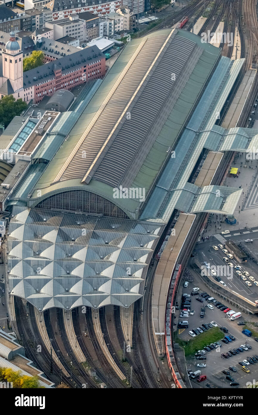 Stazione centrale di Colonia, stazione di transito, atrio, Renania Settentrionale-Vestfalia, Germania Europa, Colonia, vista aerea, fotografia aerea, aereo Foto Stock