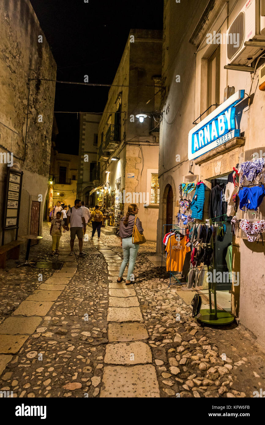 Peschici e il Parco Nazionale del Gargano. L'Italia. Foto Stock