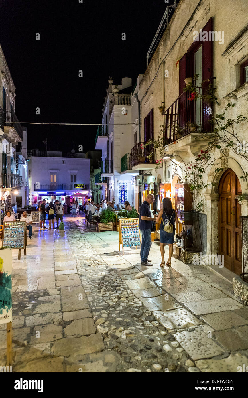 Peschici e il Parco Nazionale del Gargano. L'Italia. Foto Stock