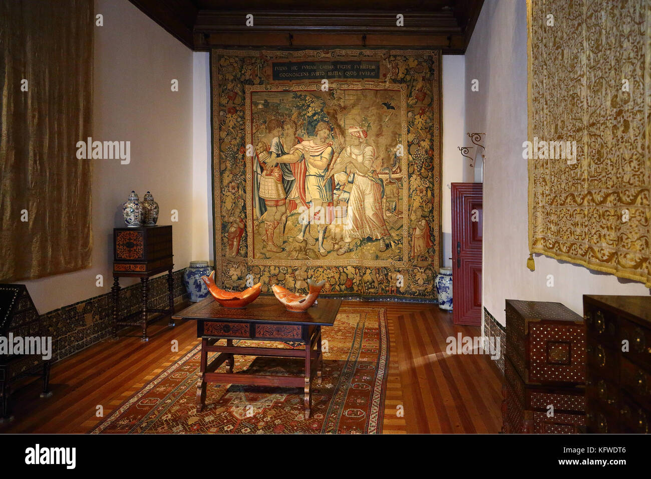 All'interno del Palazzo Nazionale di Sintra, Sintra, Patrimonio dell'Umanità dell'UNESCO, Portogallo Foto Stock