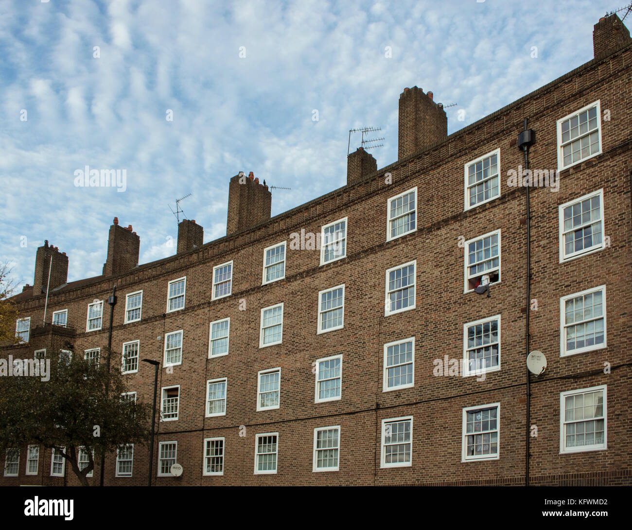 Residenziale edificio in mattoni su Kennington Oval street london Foto Stock