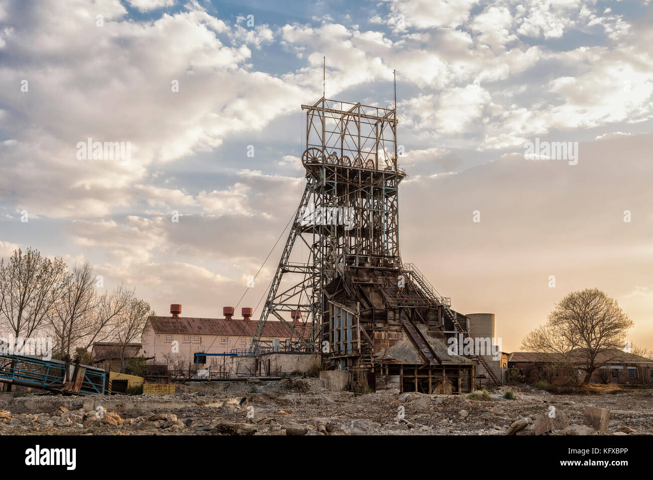 Miniera abbandonata, albero di Johannesburg Foto Stock