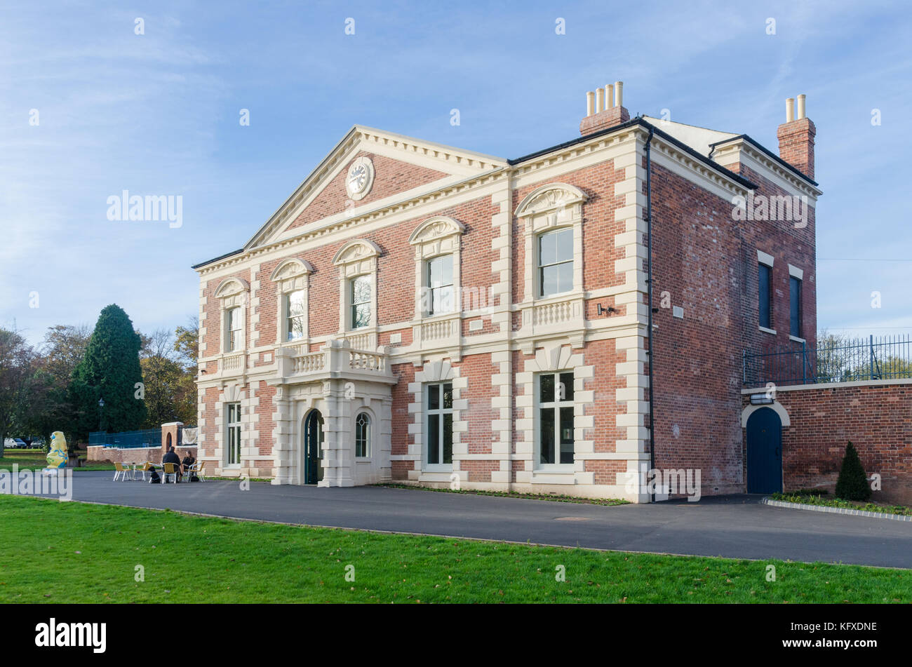Lightwoods House e Parco in Bearwood. La casa è di grado 2 elencati e ha appena subito un £ 5 milioni per la ristrutturazione Foto Stock