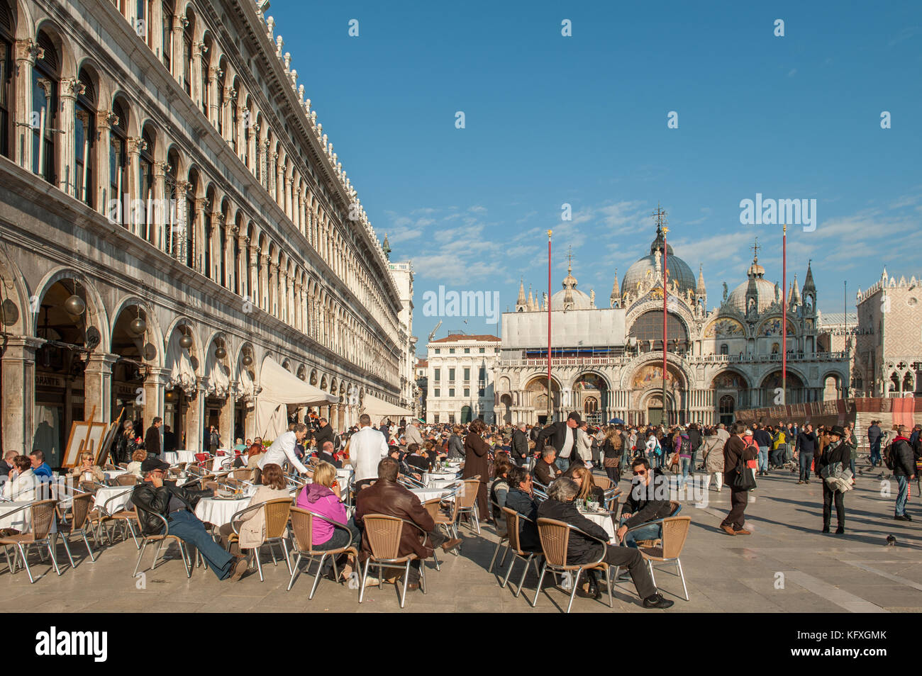 Ristorante all'aperto in Piazza San Marco a Venezia. Foto Stock