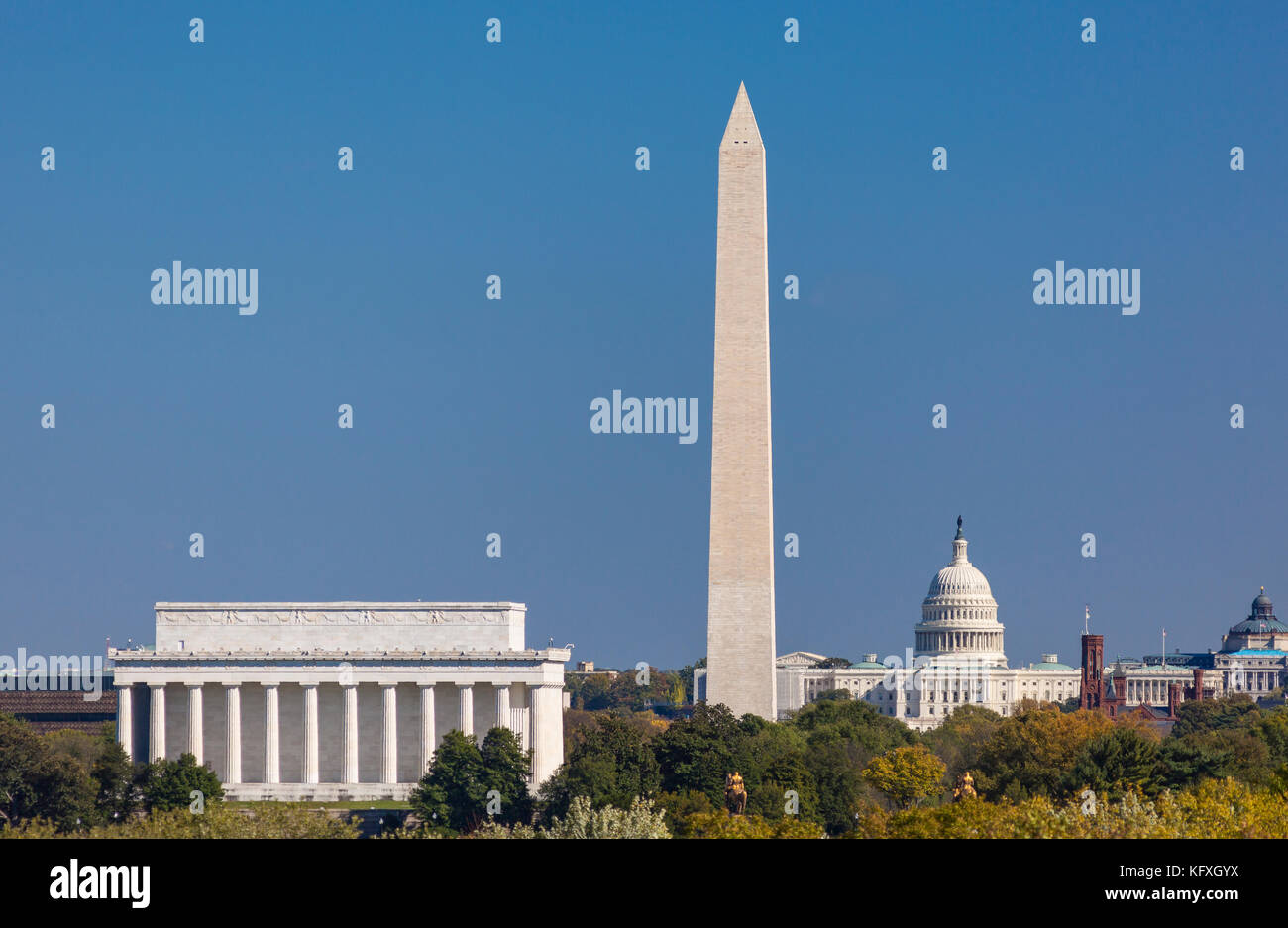 WASHINGTON, DC, Stati Uniti d'America - il Lincoln Memorial, il Monumento a Washington, Stati Uniti Capitol (L-R). Foto Stock