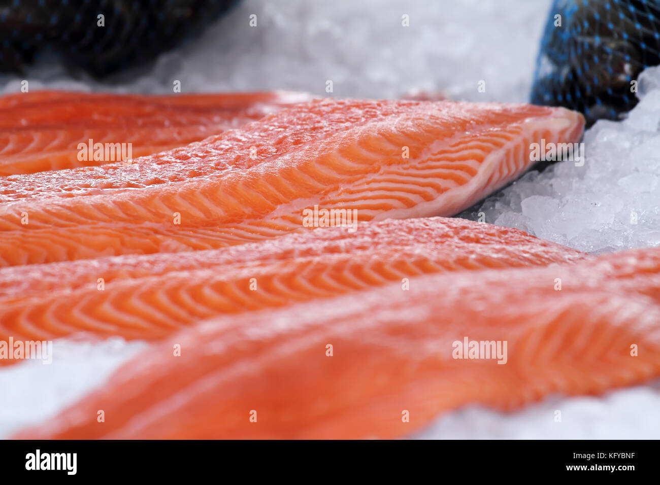 Salmone norvegese al mercato di Bergen, Norvegia. Foto Stock