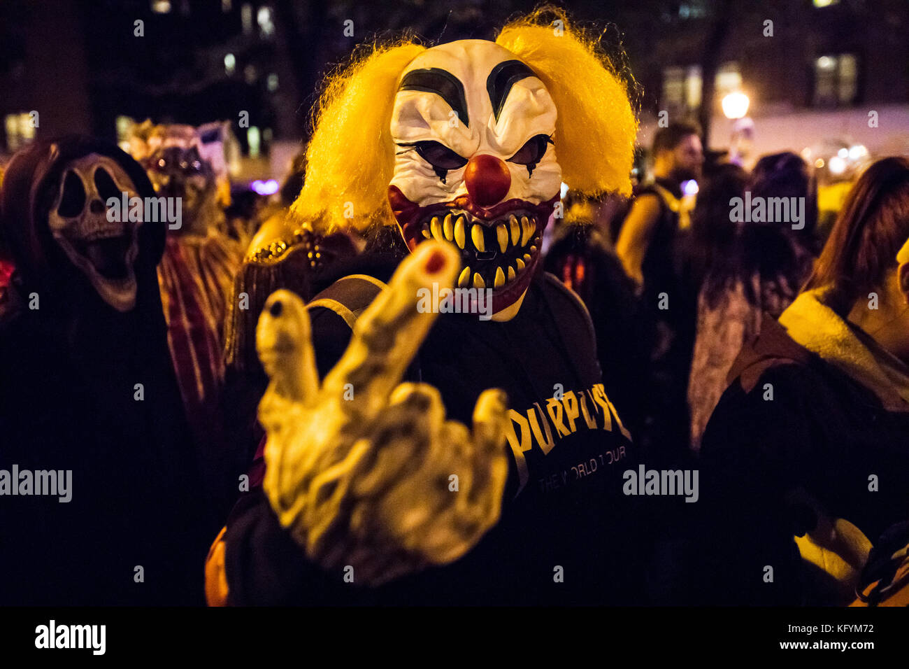 New York villaggio annuale Halloween Parade 2017 sulla 6th Avenue Foto Stock