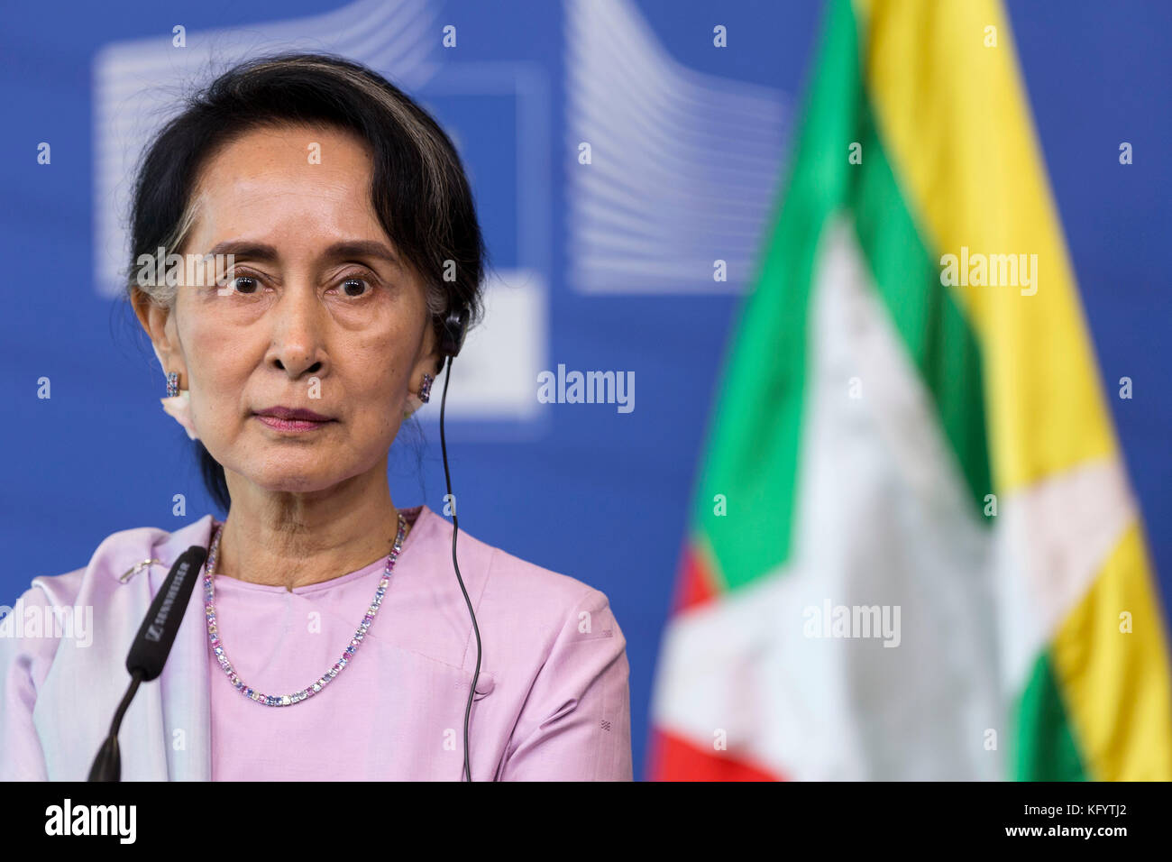 Il Belgio, Bruxelles, su 2017 05 02: Aung San Suu Kyi, Ministro degli esteri birmano, Premio Nobel per la Pace 1991, visita ufficiale per l'Unione europea Foto Stock