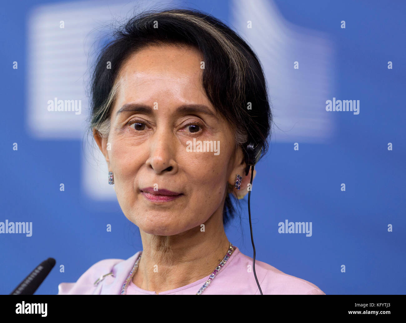 Il Belgio, Bruxelles, su 2017 05 02: Aung San Suu Kyi, Ministro degli esteri birmano, Premio Nobel per la Pace 1991, visita ufficiale per l'Unione europea Foto Stock