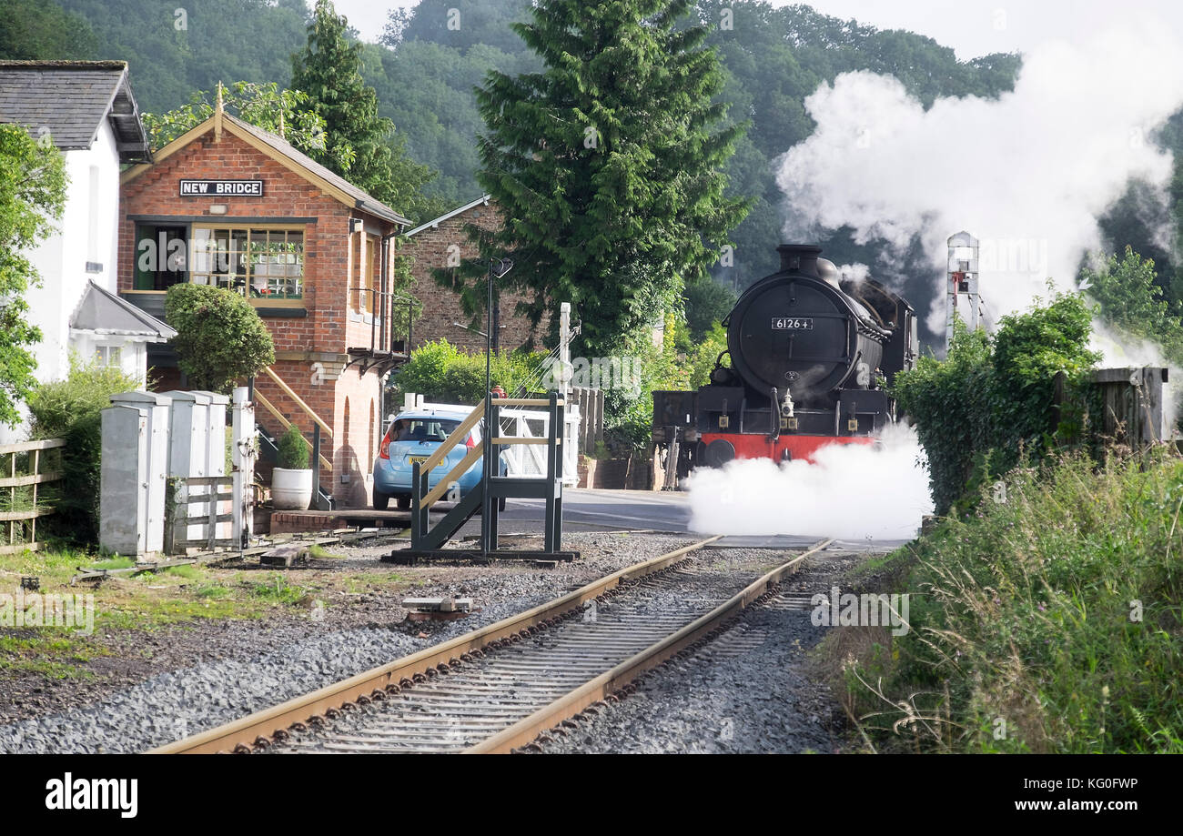 Motore a vapore 61264 tira il servizio passeggeri sulla North Yorkshire Moors Foto Stock