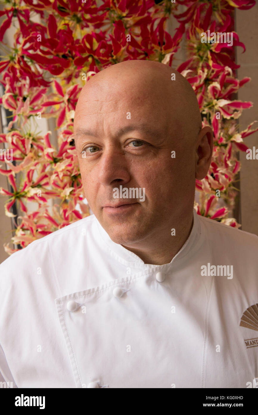 Il ristorante 'Sue mesure" al Mandarin Oriental a Parigi. Cuocere: Thierry Marx. Thierry Marx Foto Stock