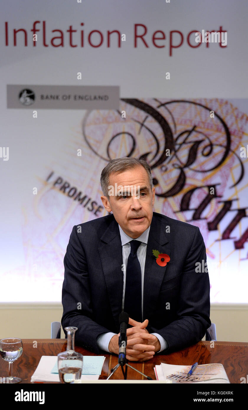 Il governatore della Banca d'Inghilterra Mark Carney durante l'annuncio del rapporto trimestrale sull'inflazione della Banca d'Inghilterra e la decisione sui tassi d'interesse, presso la Banca d'Inghilterra, nella città di Londra. Foto Stock