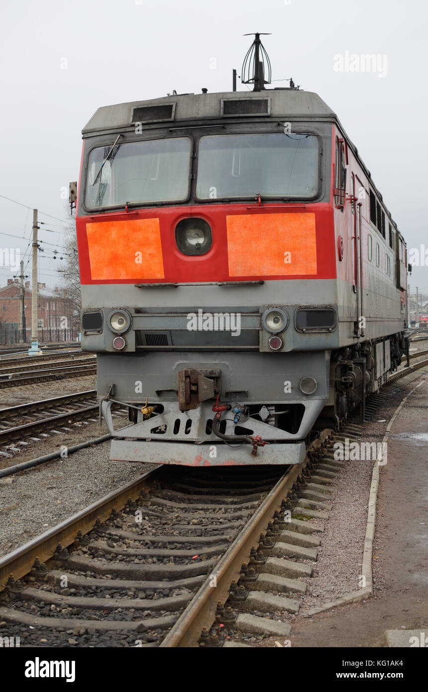 La ferrovia è una comune forma di comunicazione.il treno-la principale forma di trasporto su di essa. Foto Stock