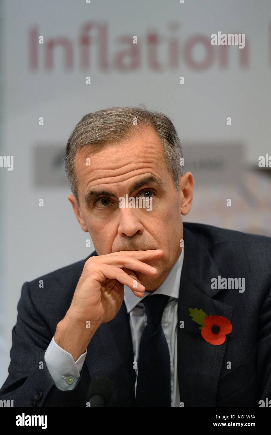 Il governatore della Banca d'Inghilterra Mark Carney durante l'annuncio del rapporto trimestrale sull'inflazione della Banca d'Inghilterra e la decisione sui tassi d'interesse, presso la Banca d'Inghilterra, nella città di Londra. Foto Stock