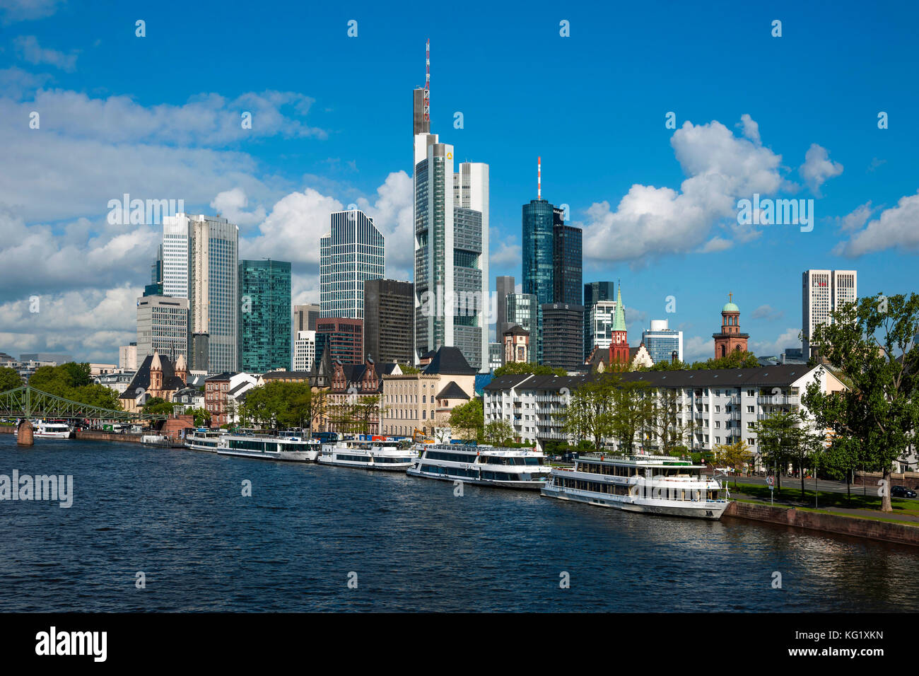 Frankfurt am Main, Hessen, Germania : Skyline - Principale - Weisse Flotte Foto Stock